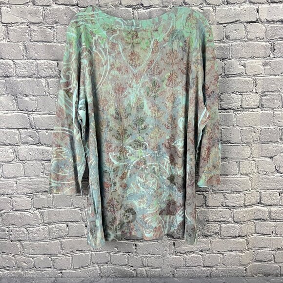 Unity World Wear Womens 3X Floral Print Henley With Button Accents & Pocket - Picture 9 of 9